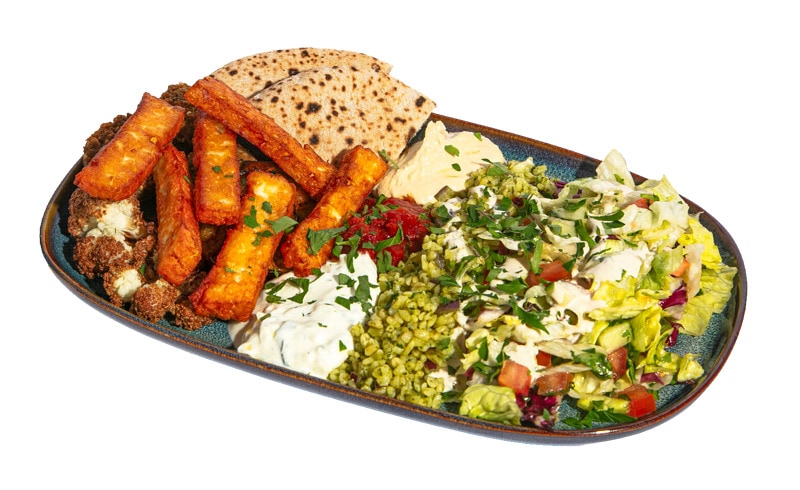 Halloumi, falafel, kastike ja lemonade.