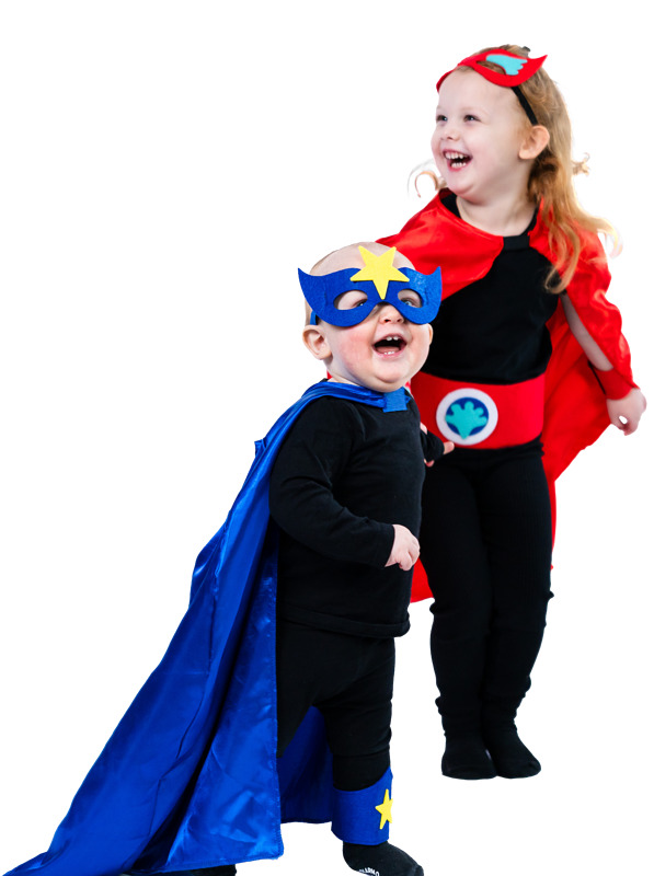 Skanssiaisten aikana Flying Tiger Copenhagenissa on käynnissä Superhero Week eli hyväntekeväisyyskeräys kotimaisen We4you:n hyväksi. Keräysjakson aikana 29.8.–7.9. asiakkaillamme on mahdollisuus olla mukana tukemassa vakavasti sairaita lapsia ja nuoria kassalla tehtävän lahjoituksen kautta.[kappale_jako]Kotimainen hyväntekeväisyysyhdistys We4you tukee vakavasti sairaita lapsia ja nuoria sekä heidän perheitään. We4you on läsnä näiden perheiden arjessa sekä kriisitilanteissa taloudellisen ja henkisen tuen kautta. He toteuttavat parantumattomasti sairaiden lasten ja nuorten unelmia, joiden avulla pyritään luomaan perheille ihania yhteisiä hetkiä ja muistoja yhdessä.[kappale_jako]Vuonna 2024 lahjoitimme yhdessä ihanien asiakkaidemme kanssa uskomattomat 273 808 € We4you:n tueksi! Tämä summa saatiin kokoon vuoden aikana järjestettyjen Superhero week -keräysjaksojen, Superhero tuotteiden ja muiden aktiviteettien kautta! Tämä summa on tuonut merkittävän avun perheille, sekä sen avulla on saatu toteutettua monia parantumattomasti sairaiden lasten ja nuorten unelmia ja toiveita![kappale_jako]Yhdessä saamme aina aikaan enemmän!