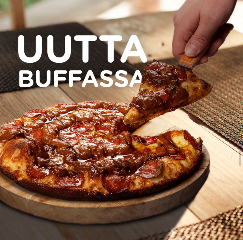 Valitse yksi neljästä herkullisesta pannupizzavaihtoehdosta: pepe, pollo, cheesy lover tai roast beef.