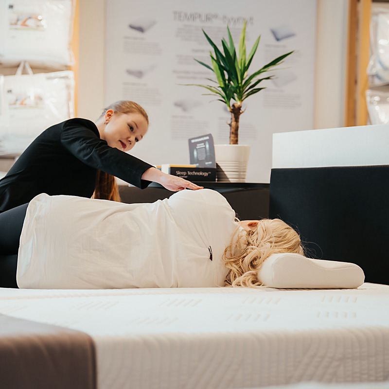 Ilmaisessa nukkumisergonomian kartoituksessa saat tietoiskun nukkumisergonomiasta sekä suosituksen Sinulle sopivista TEMPUR -tuotteista.
