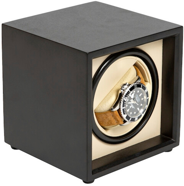 Kellonpyöritin varmistaa, että kello näyttää aina oikeaa aikaa. Pyörivä mekanismi varmistaa, että automaattinen kellokoneisto pysyy liikkeessä. Tämä pidentää rannekellon käyttöikää ja tarkkuutta.