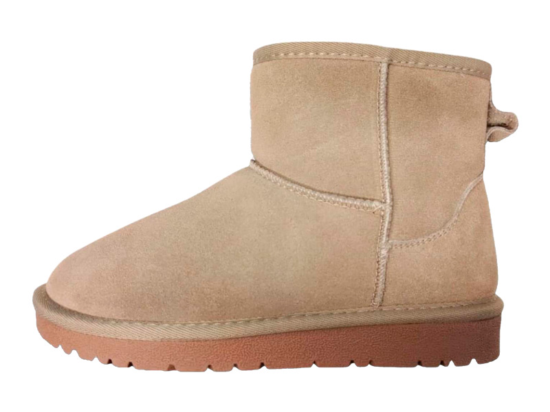 Huippusuositut ja trendikkäät nilkkurit, useita erilaisia. Mokkanahkaa, lämmin vuori. 