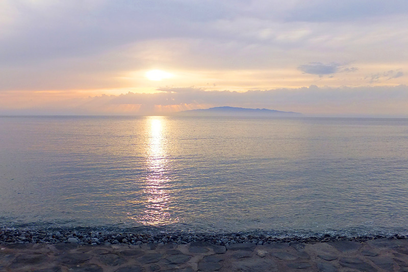  20x30 cm kuva puhelimestasi, tikulta tai kortilta.