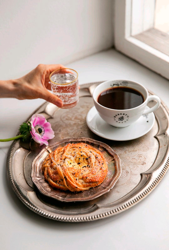 Kahvipapujen ostajalle ilmainen suodatinkahvi.