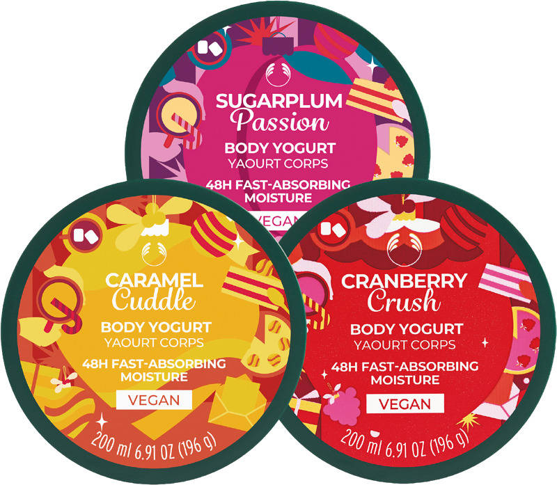 Vartalojogurtti tarjoaa kosteutusta iholle ja imeytyy nopeasti. Saatavilla kolme kausituoksua: Cranberry Crush, Sugarplum Passion & Caramel Cuddle!