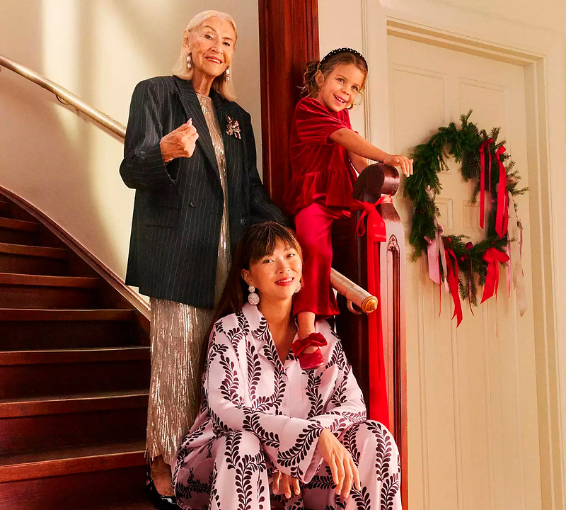 Mahtavia tarjouksia. Lahjaostos-palvelua. Jouluisia herkkuja. Lapsille puuhaa.
