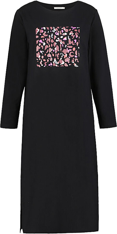 Pitkä yöpaita naisille, musta ja violetti.