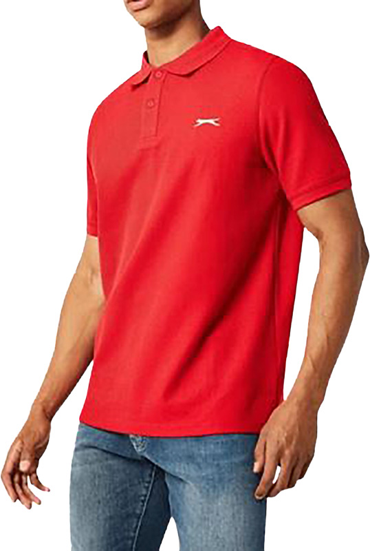 Slazenger-pikeepaita valmistettu kestävästä ja hengittävästä materiaalista. Kaksi nappia pääntiessä.