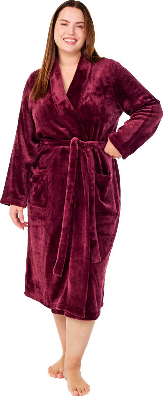 Ihanan pehmoinen velouraamutakki. Koot 42–56.