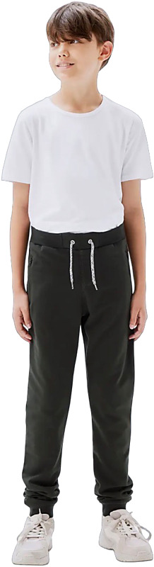 Neljässä eri värissä. Koot 86–164 cm.