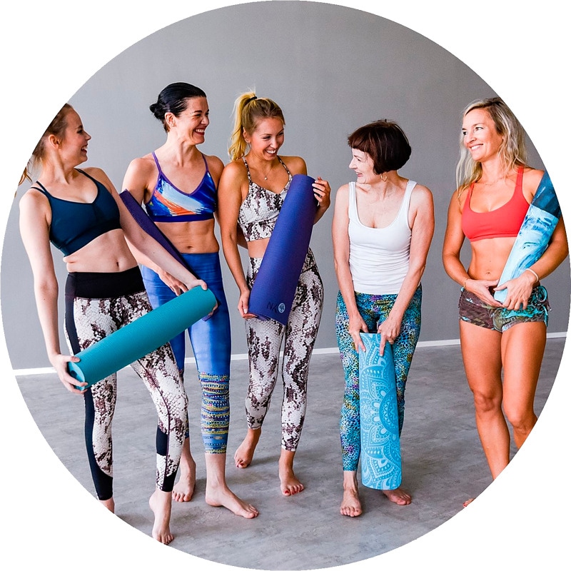 Kokeile mitä tahansa jooga-, pilates- tai barre-tuntia. Varaa paikkasi heti https://yoganordic.fi/studiotunnit/, käytä kassalla alekoodia KAMPPI